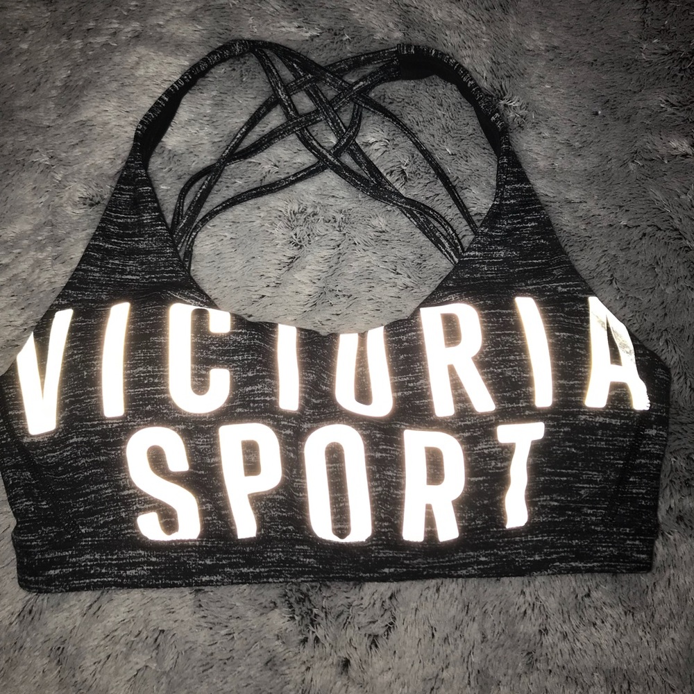 Victoria Sport sports bra